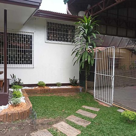 Fast Wifi 400 Mbps Tiny House In Bacolod City Villa Exterior photo